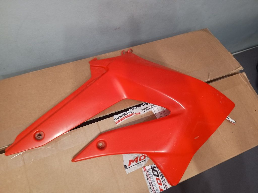 Plastiki Derbi senda/ Gilera