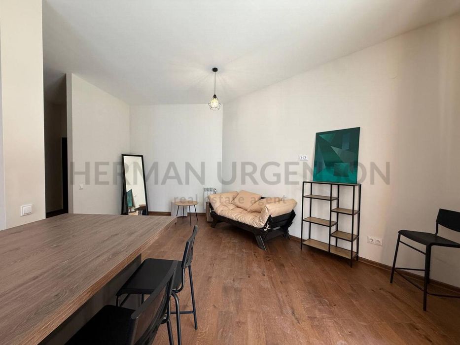 Продаж 2к квартири 62 кв.м  / вул. Возз'єднання, Боздош