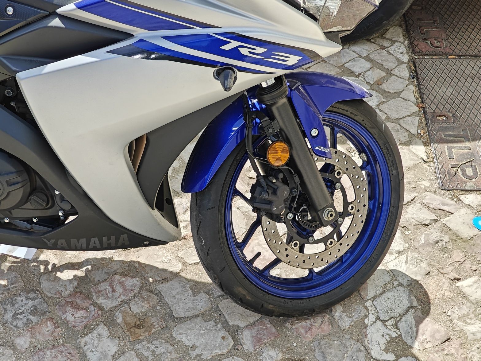 Mota Yamaha R3 ABS 2016 RaceBlue