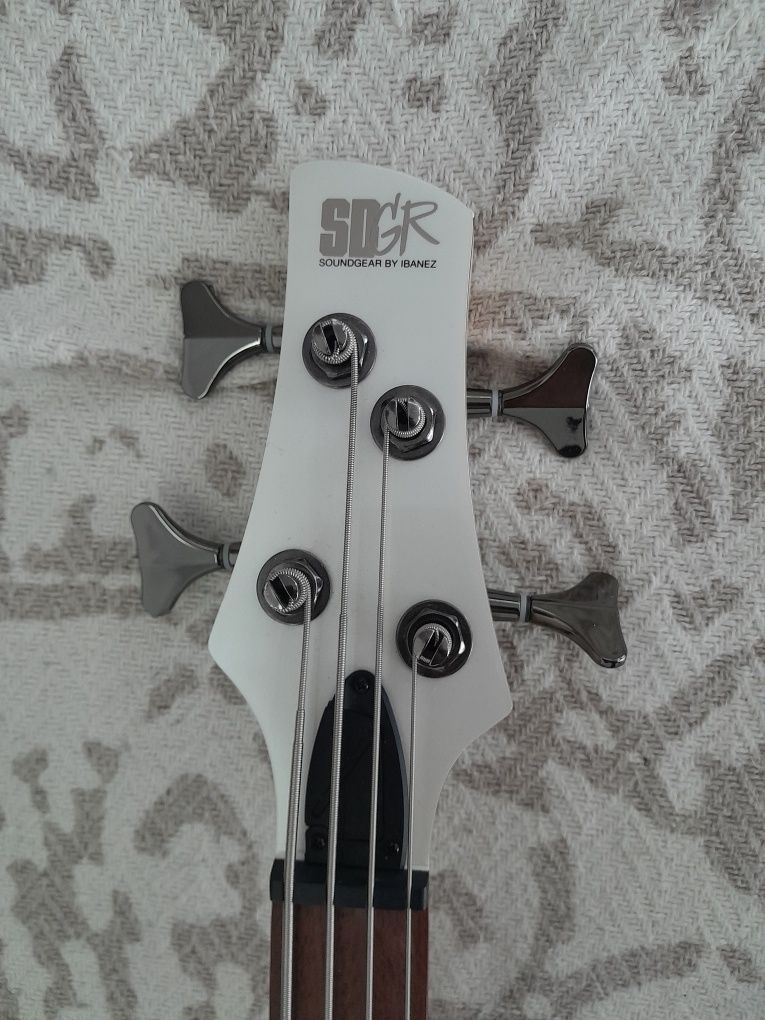 Ibanez SR300PW gitara basowa + akcesoria