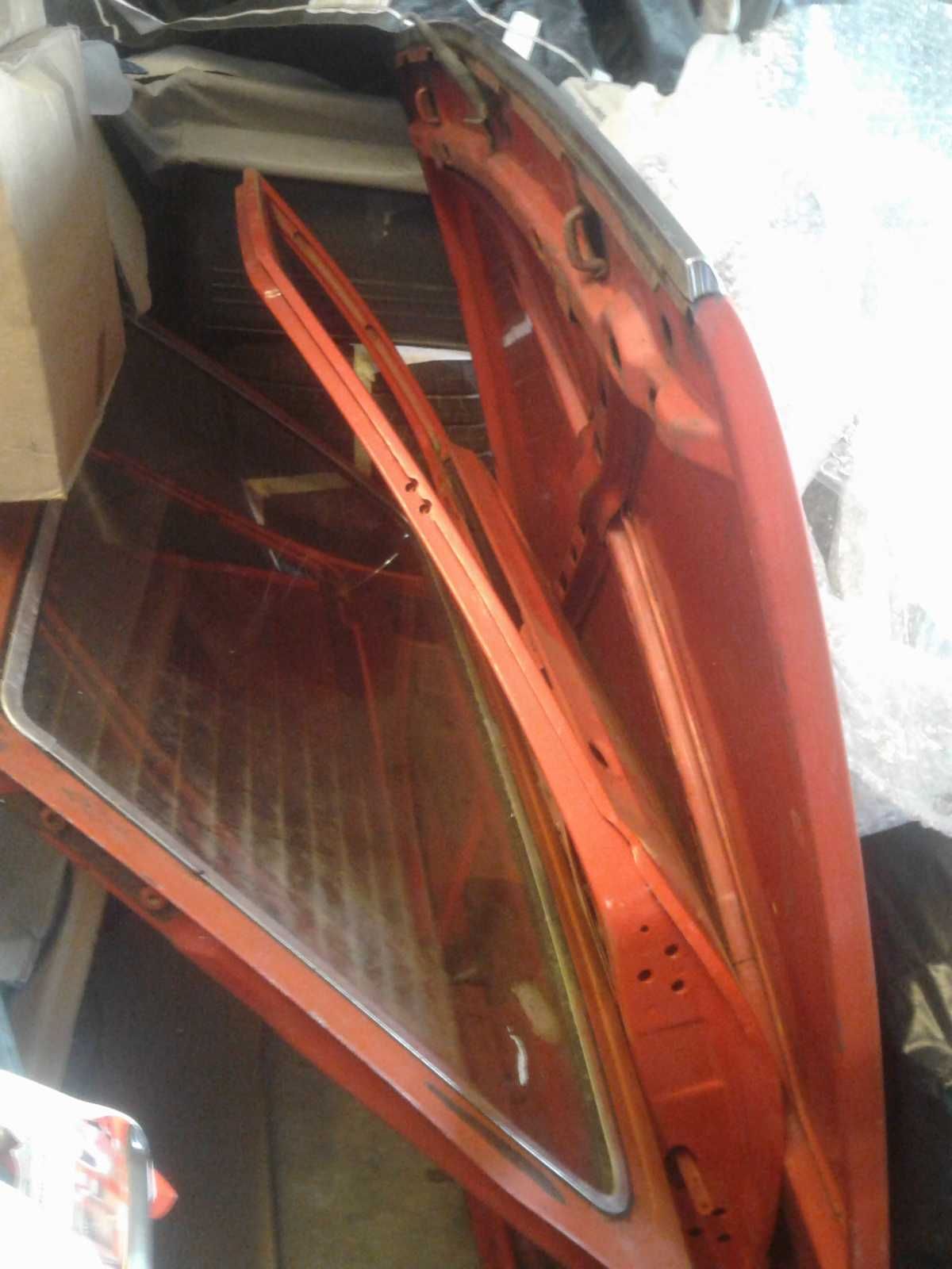 VW Passat B1 Błotnik Błotniki Przednie Prawy Lewy Przód Czerwone PRL