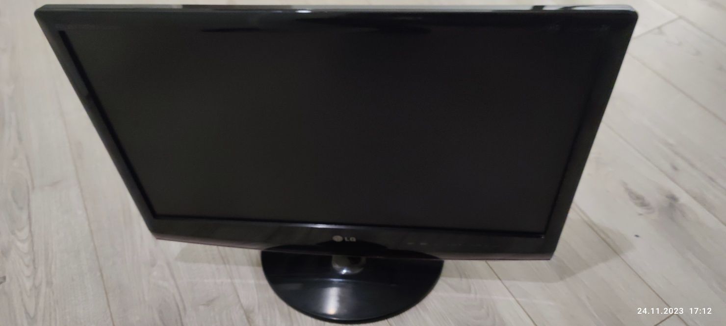 Monitor z TV LG M2262DP 22"