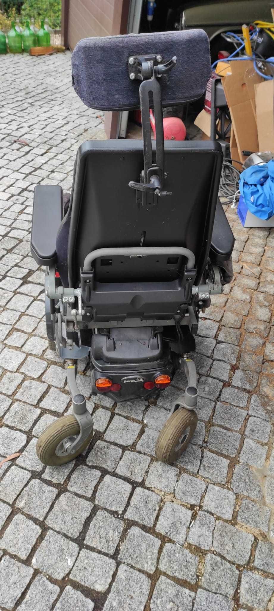 Cadeira de rodas eléctrica Permobil C300