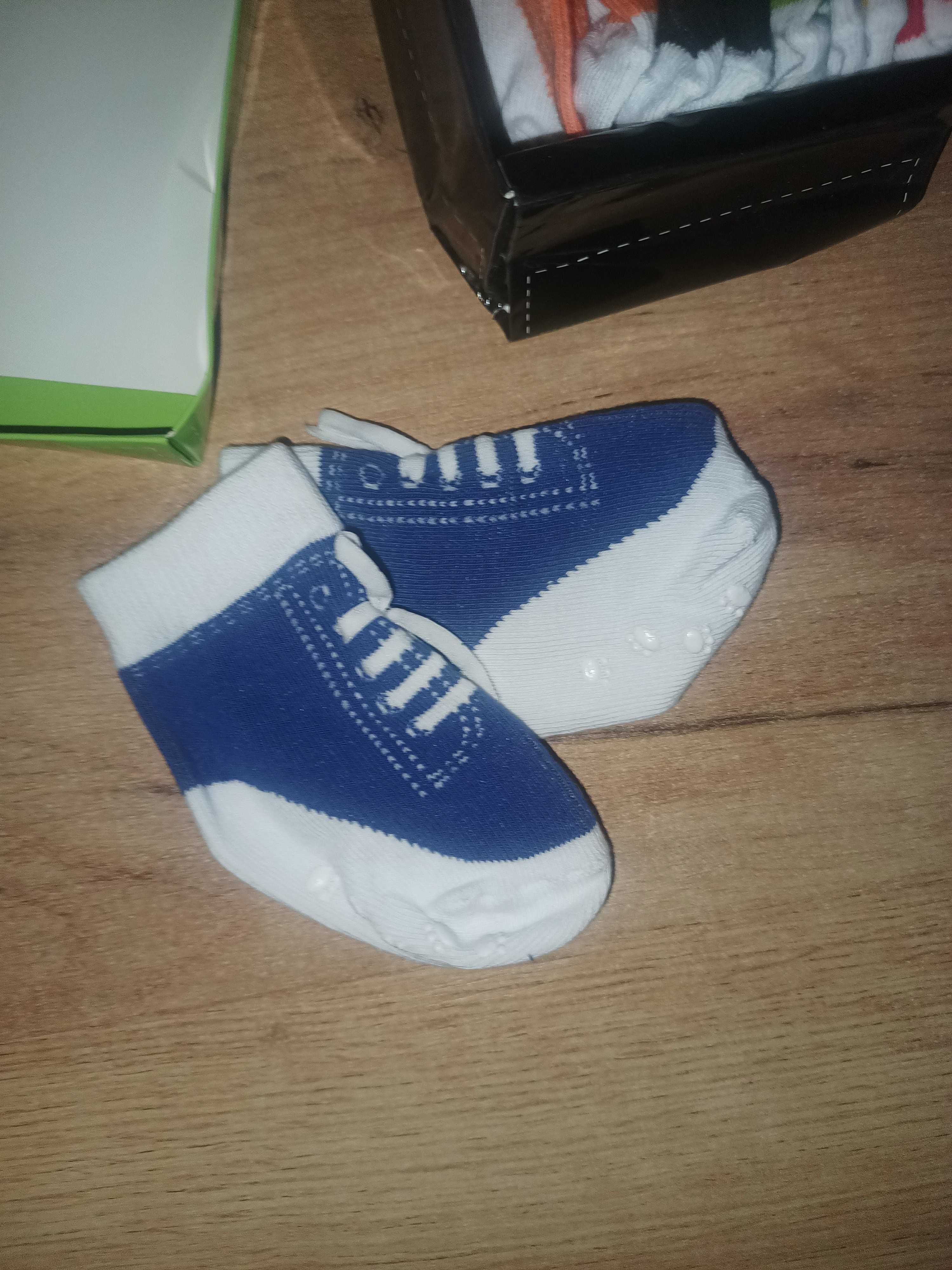 Nowy zestaw skarpetek tippy toes 0-12m okazja