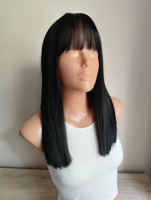 Nowa realistyczna peruka wig bob kare z grzywką kolor czarny