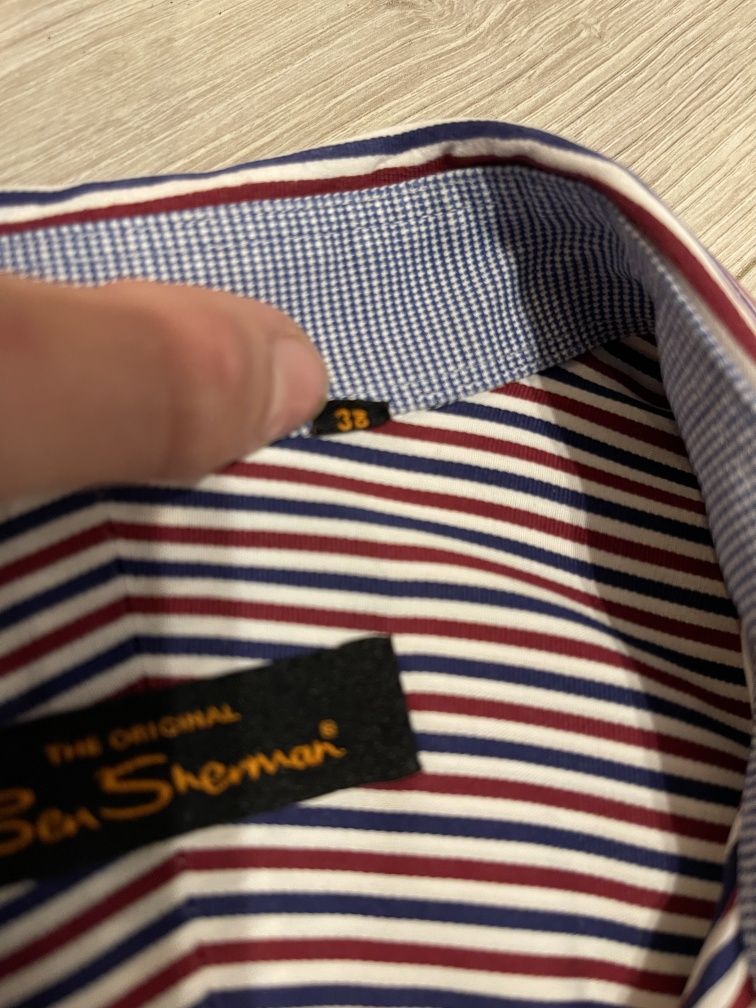 Koszula Ben Sherman w kolorach marki. Rozmiar 38