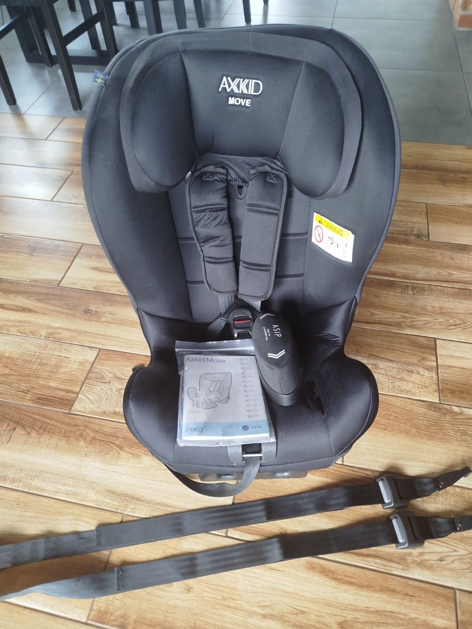 Fotelik samochodowy AXKID MOVE 9-25 kg