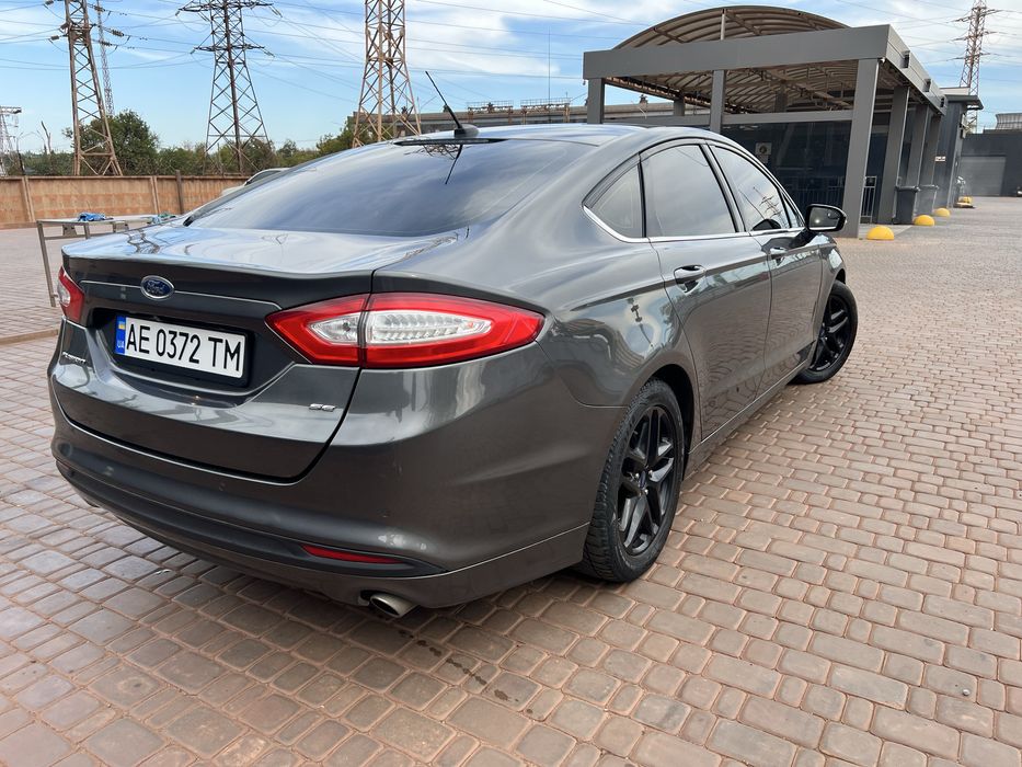 Ford Fusion se 2.5 газ/бенз 2016