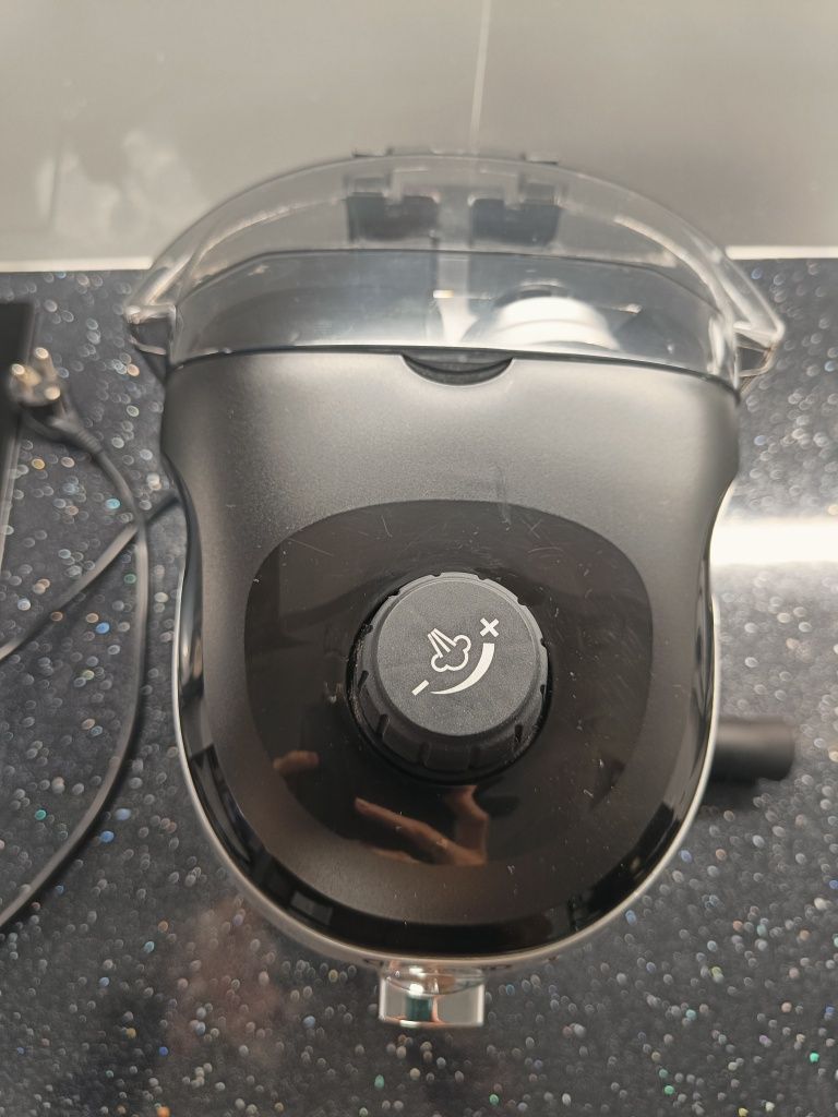 Kolbowy ekspres ciśnieniowy De'Longhi EC 220.CD 1100 W czarny