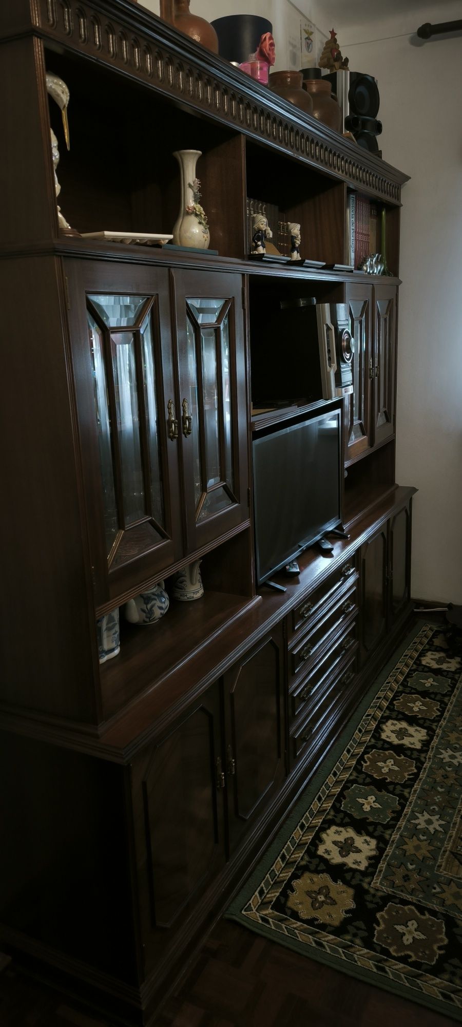 Móvel de sala antigo
