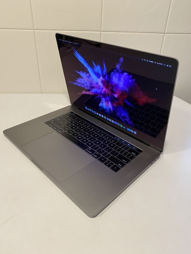 Macbook pro touchbar 2017 15”