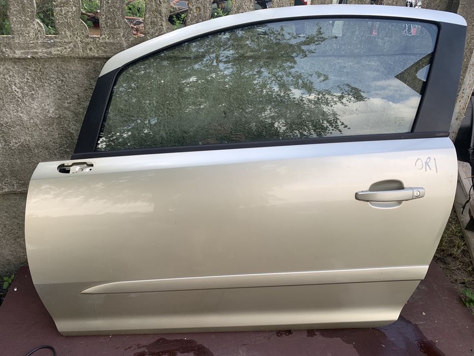 Corsa d 3 dzwiowa dzwi lewe