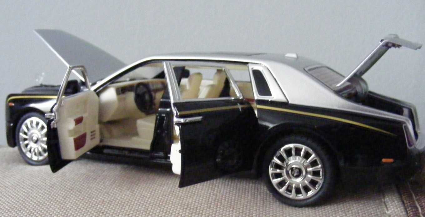 Rolls-Royce Phantom 1:24 metal limuzyna