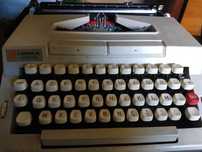 Máquina de escrever logika 3002