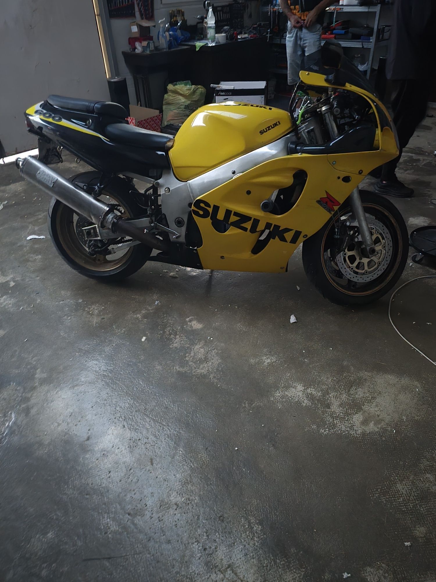 Suzuki GSX-R 750.