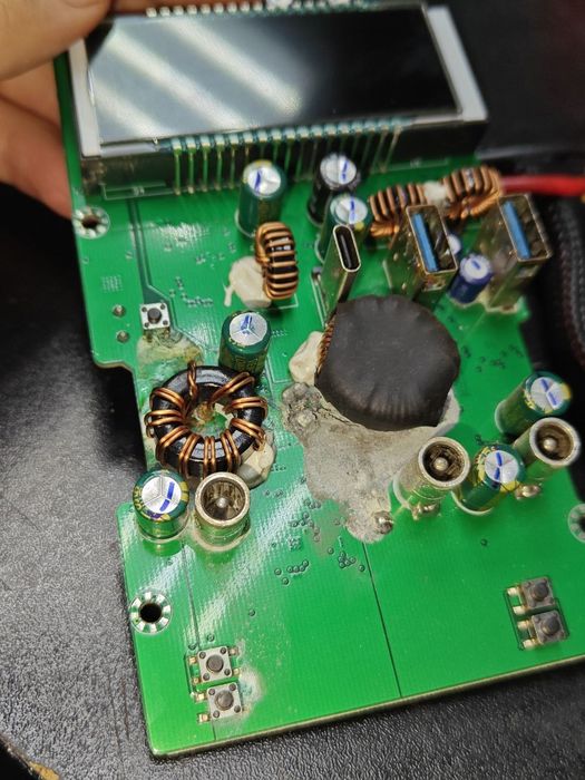 Ремонт зарядних станцій Ecoflow, Anker, Jacker, Bluetti та інші