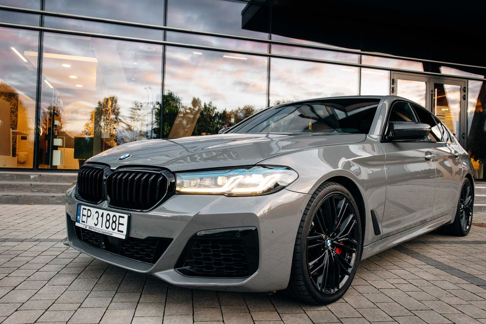 Wynajem BMW m550i 550km 4.4 V8 -  głośny wydech