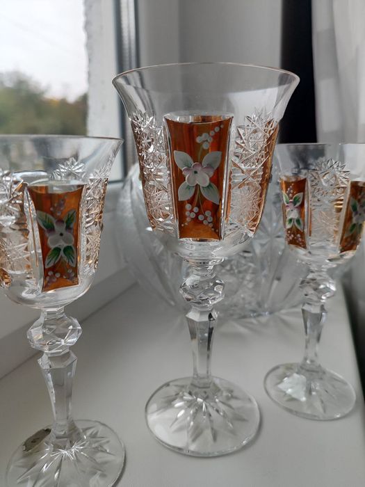 Кришталеві позолочені бокали .Чехія  смальта.