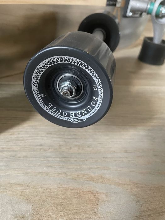 Carver Trucks Cx e Rodas Roundhouse Grip e Concave