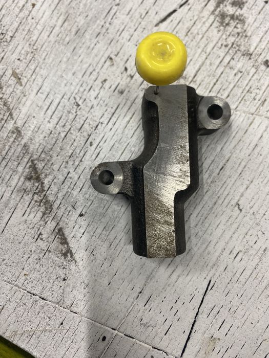 Натяжитель цепи  Нисан навара