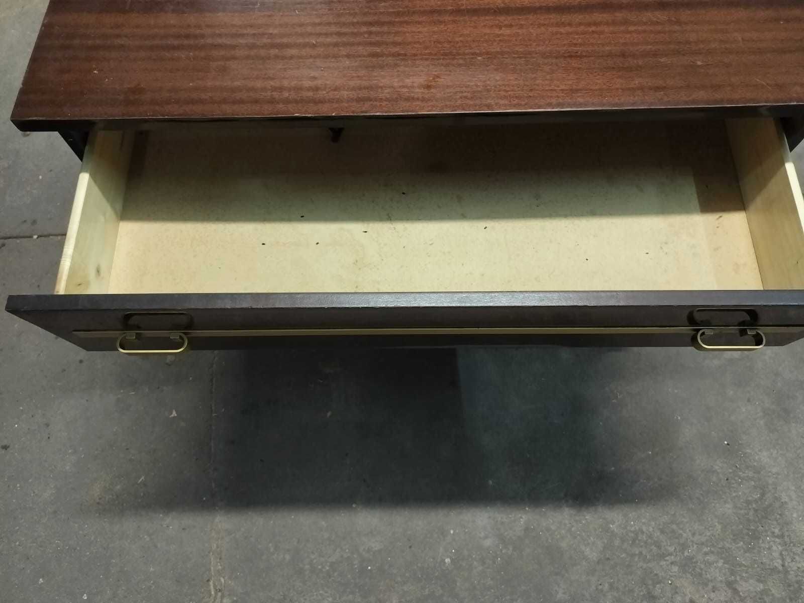 Cómoda Vintage em Bom estado