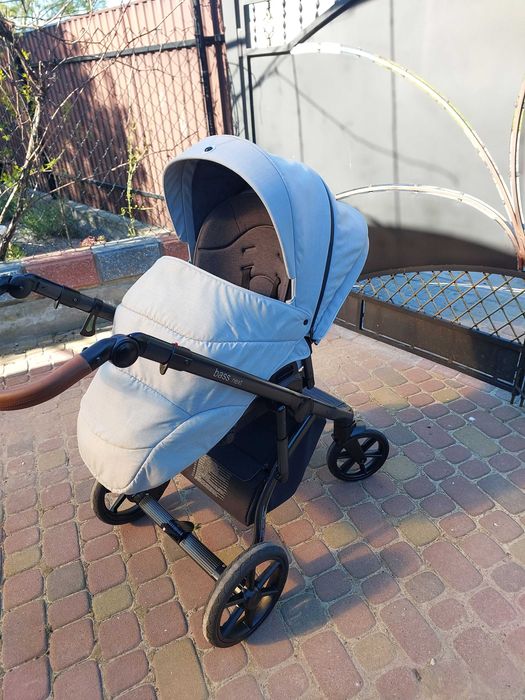 Продам коляску Roan Bass Next