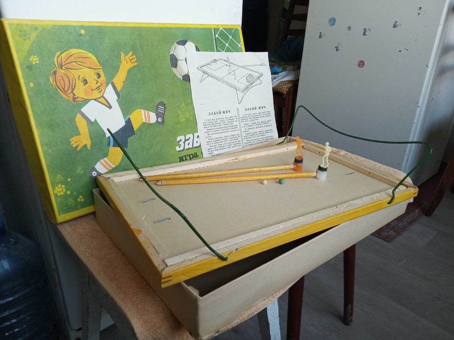 Недорого! Футбол настольный «Забей мяч» 1981г, на магнитах