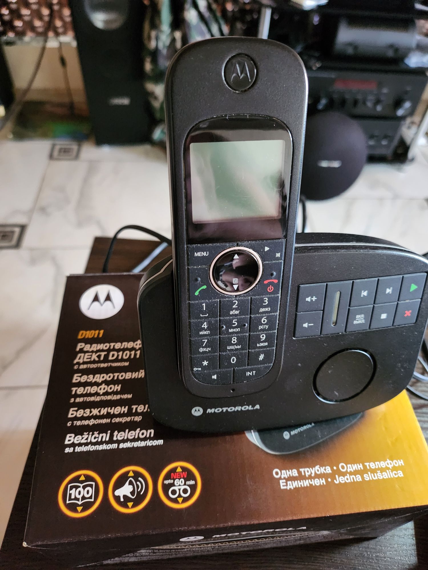 Радіо телефон Мototola DECT D1011