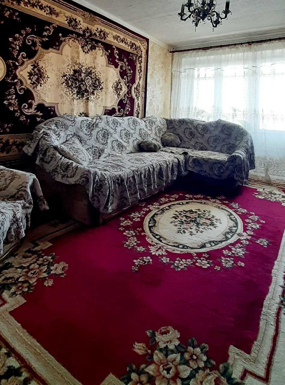 Сдам просторную 2х комнатную квартиру на Тополе