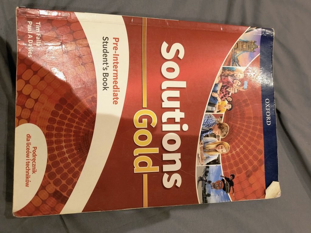 Solutions gold pre-intermediate