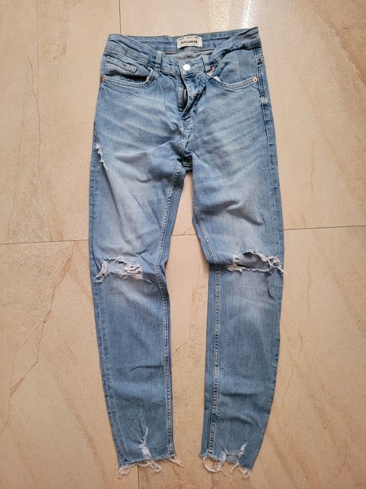 Spodnie Jeansowe Z Przetarciami Pull&Bear