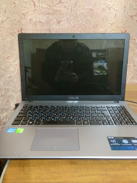 Ноутбук ASUS F550C