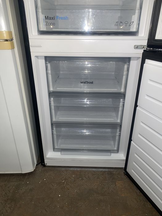 Холодильник. No frost. Гарантия ! Доставка