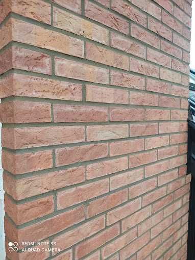 Cegła pełna dekoracyjna, elewacyjna, ryflowana kl 25,