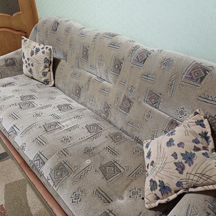 Диван розкладний + крісло (самовивіз)