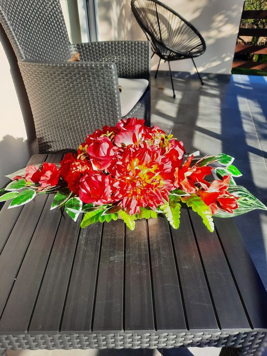 Komplet nagrobny w czerwieni, stroik i bukiet na cmentarz,Super cena