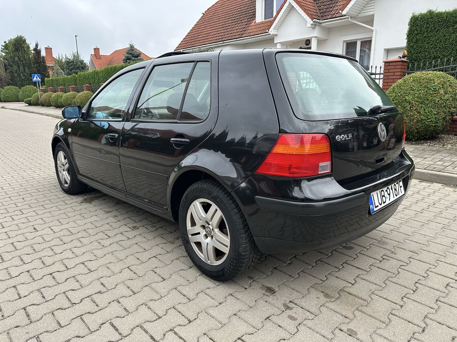 Volskwagen Golf IV 1.6 SR Dobre wyposażenie Zimówki