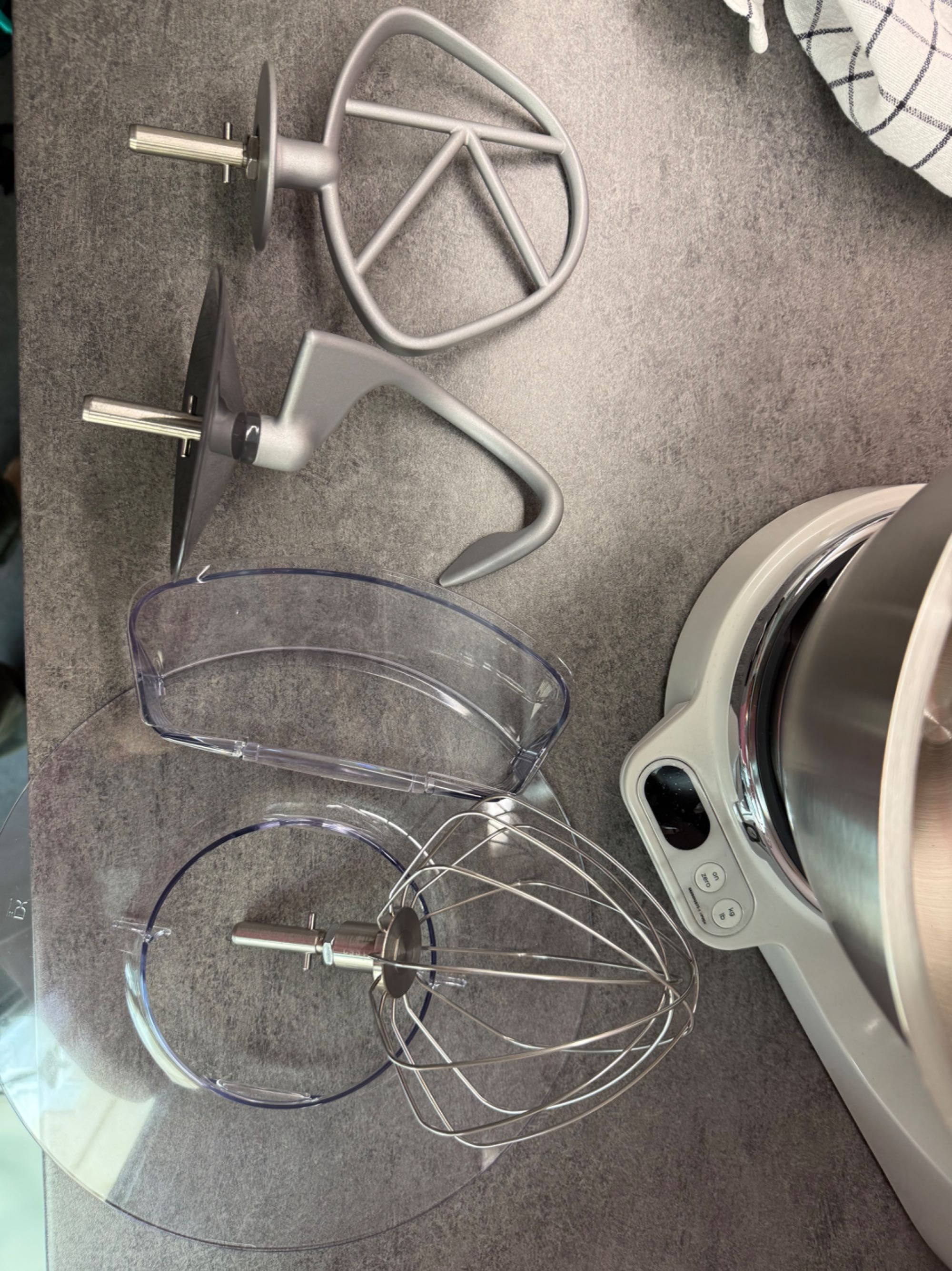 Vendo KENWOOD em perfeito estado de funcionamento e pouco utilizado.