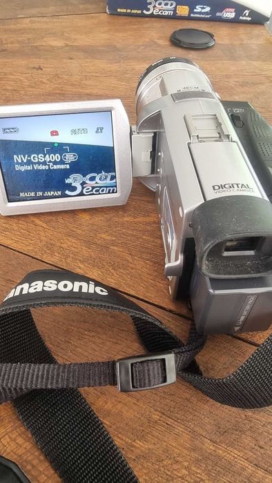 Продам видеокамеру Panasonic NV-GS 400