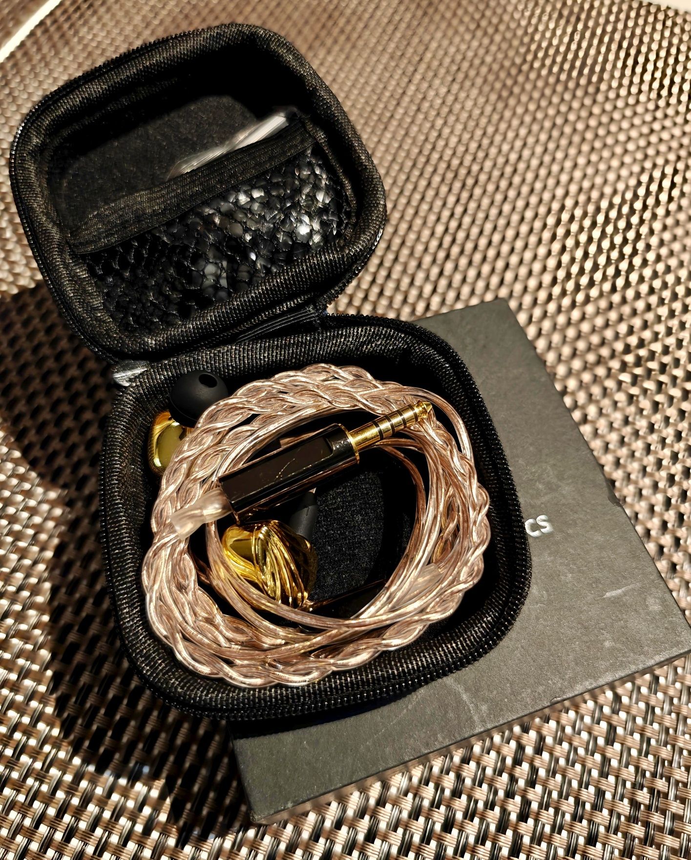Słuchawki IEM Venture Electronics SIE - HIT!