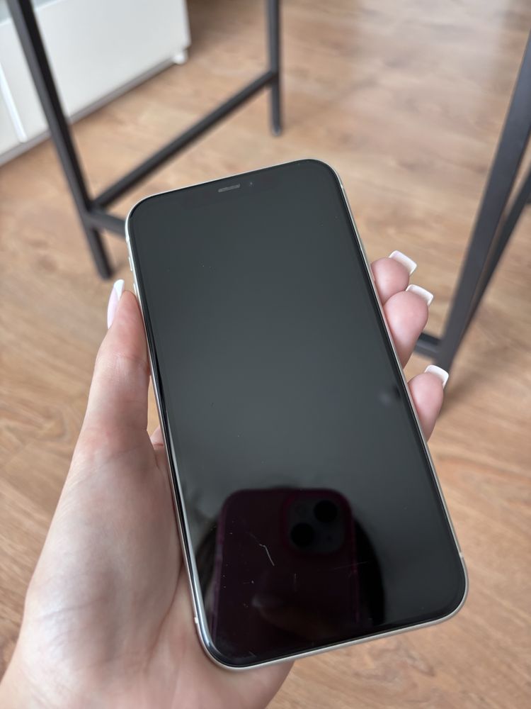 IPhone 11 64GB stan bardzo dobry