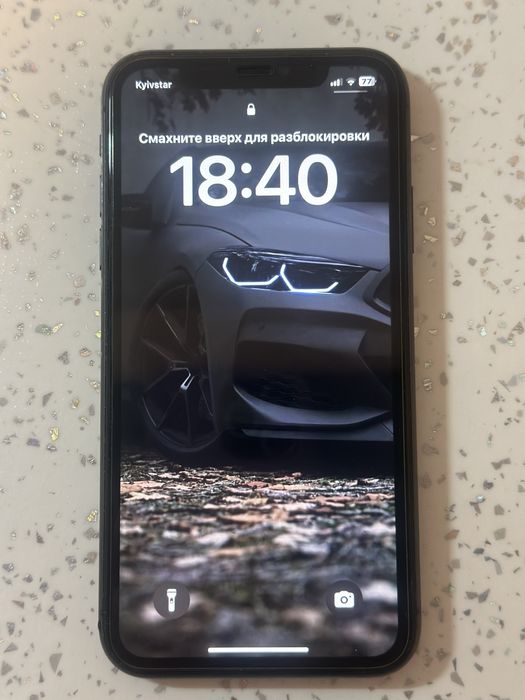 Продам айфон 11
