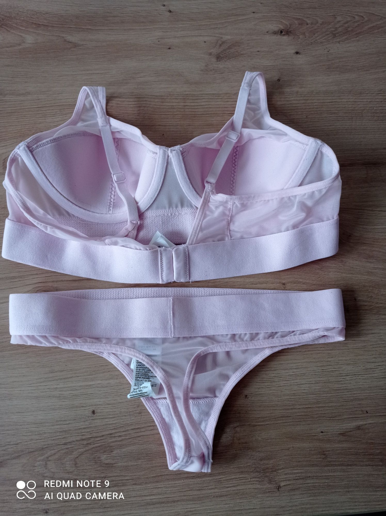 Calvin Klein luksusowa bielizna komplet biustonosz + stringi 80A