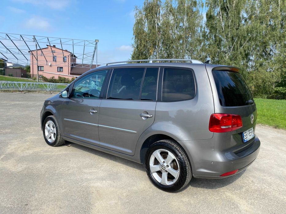 Volkswagen Touran 2.0 TDI DSG • 2010 • Bogate wyposażenie • Zadbany