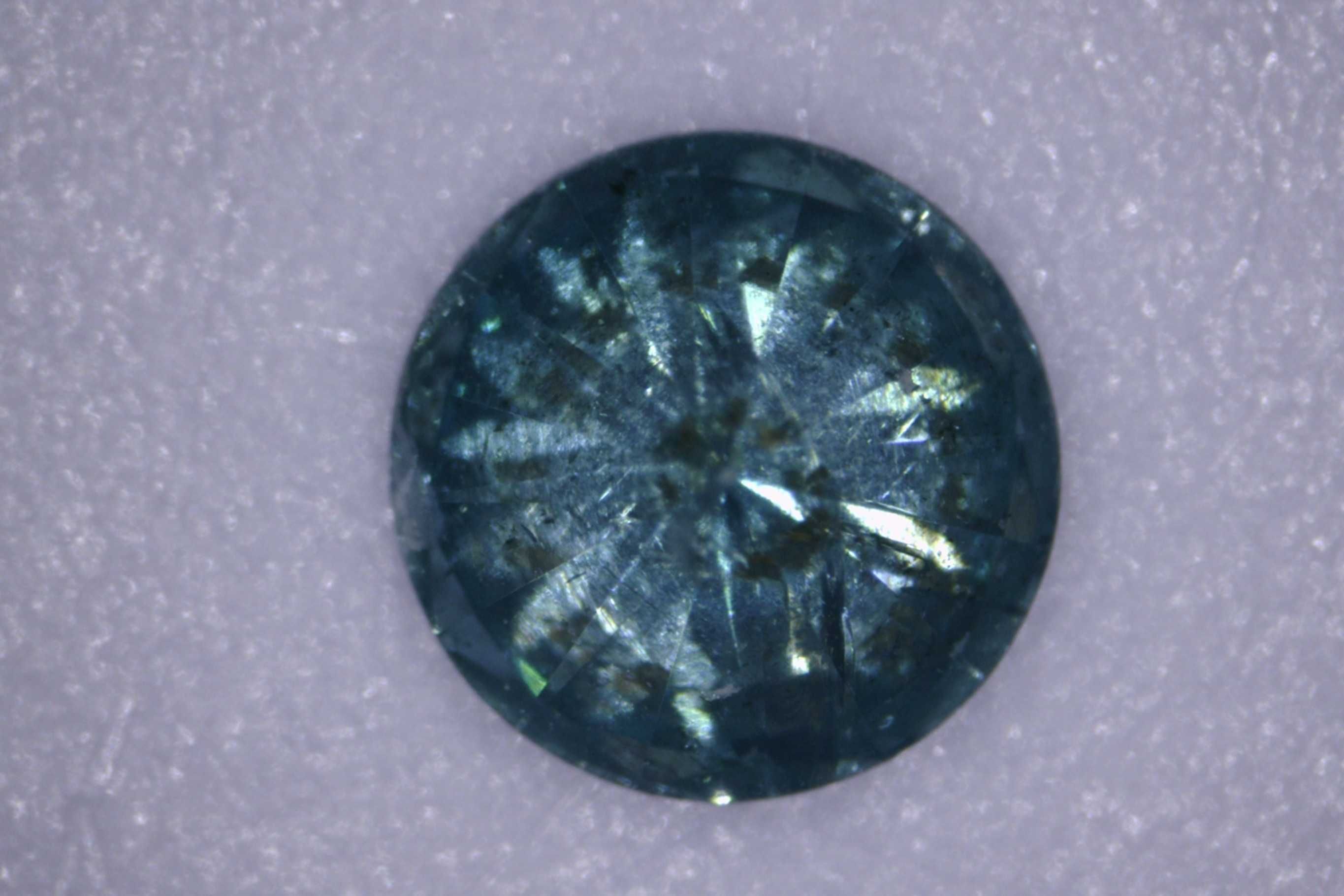 Diament 0.19ct Niebieski Brylant I3