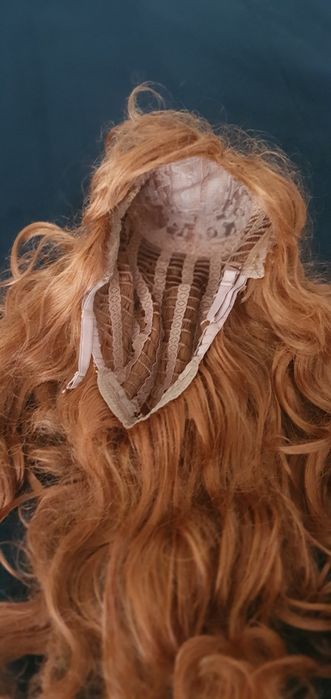Peruca, cabelo artificial