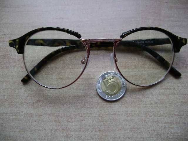 Starocie z PRL - Okulary damskie korekcyjne +1 dioptria rozstaw 13,5cm