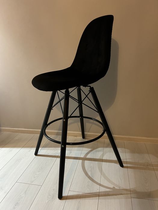Hoker czarny welur loft