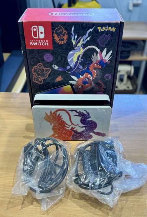 Konsola Nintendo Switch OLED Pokemon Scarlet & Violet Edition