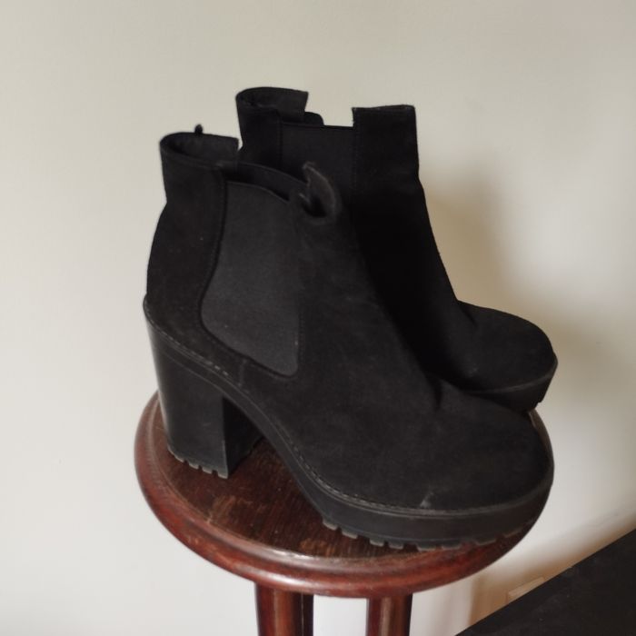 Botki ze skóry na platformie Divideo